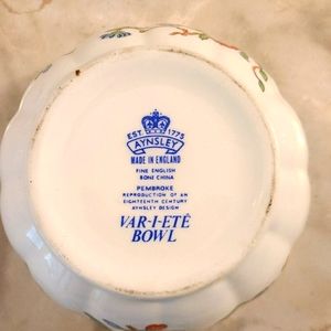 Fine bone china trinket